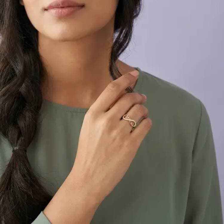 Chain Detail Infinity Ring