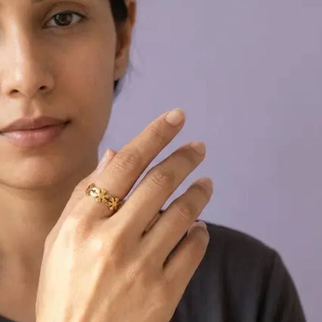 Floral Cutout Band Ring
