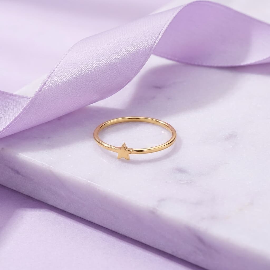 Tiny Star Slim Ring
